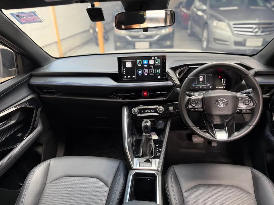 2024 Toyota Yaris Cross AC200 3