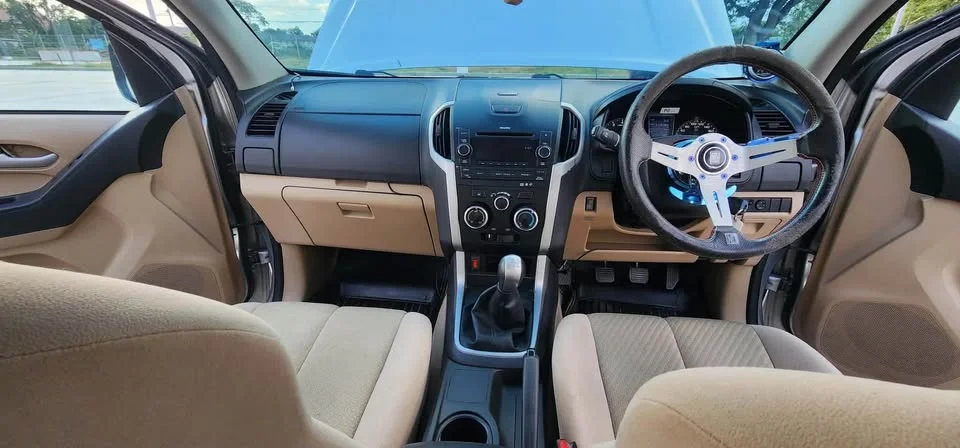 2015 Isuzu D-Max II (RT) 2
