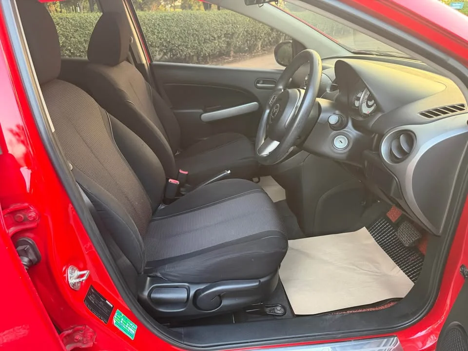 2011 Mazda 2 II 3