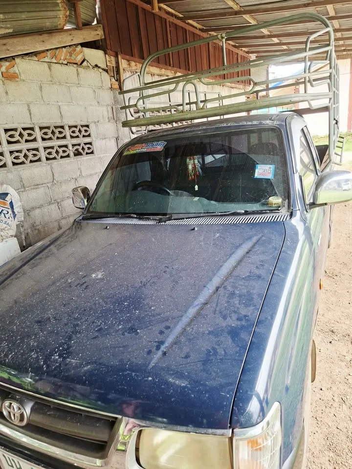 2001 Toyota Hilux Tiger VI 3