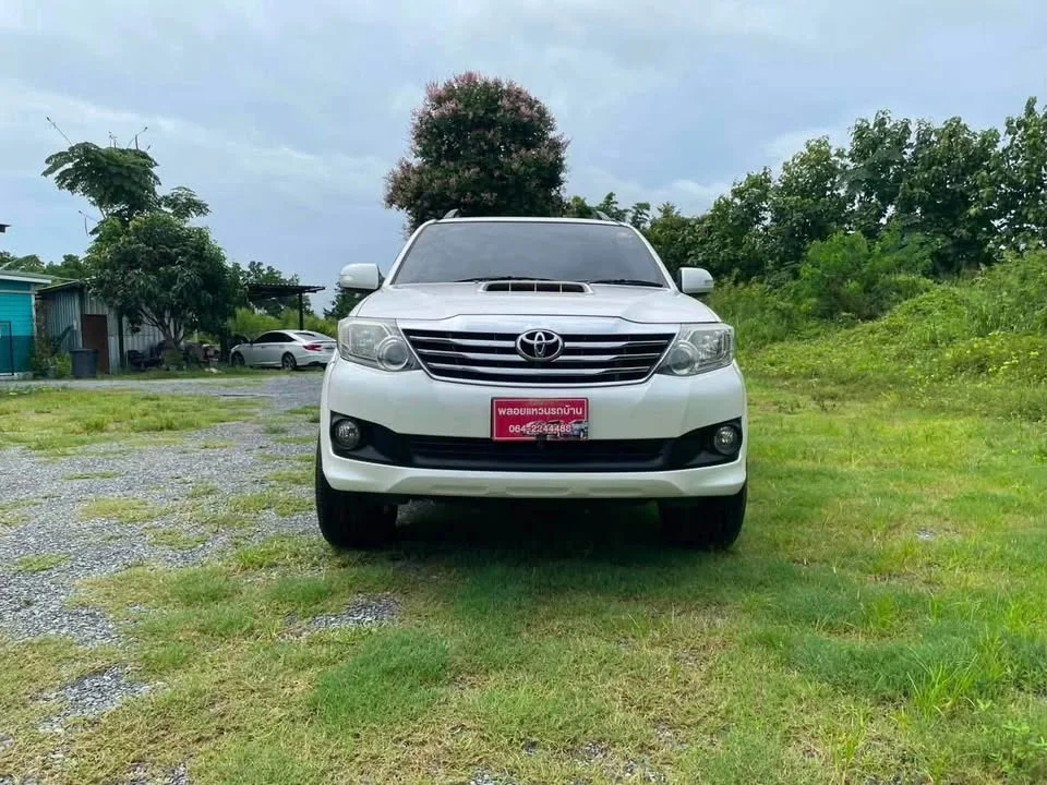 2012 Toyota Fortuner I 2