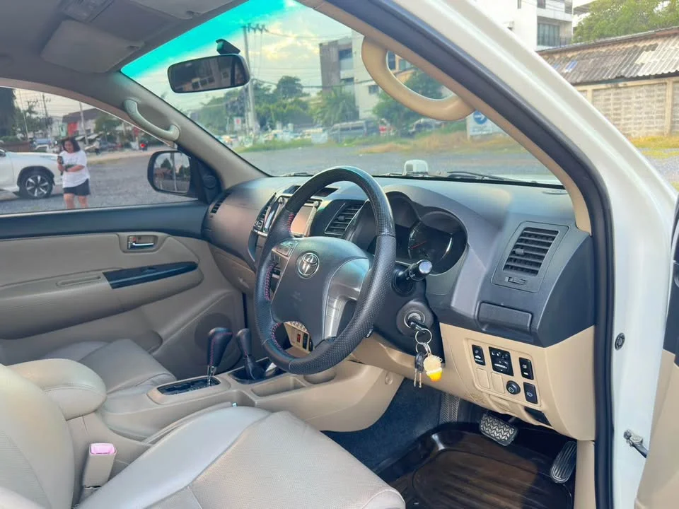 2013 Toyota Fortuner I 2