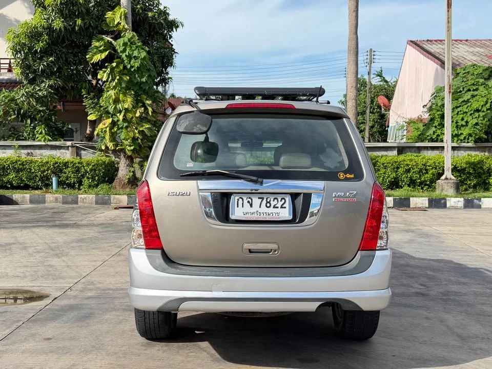 2007 Isuzu MU-7 3