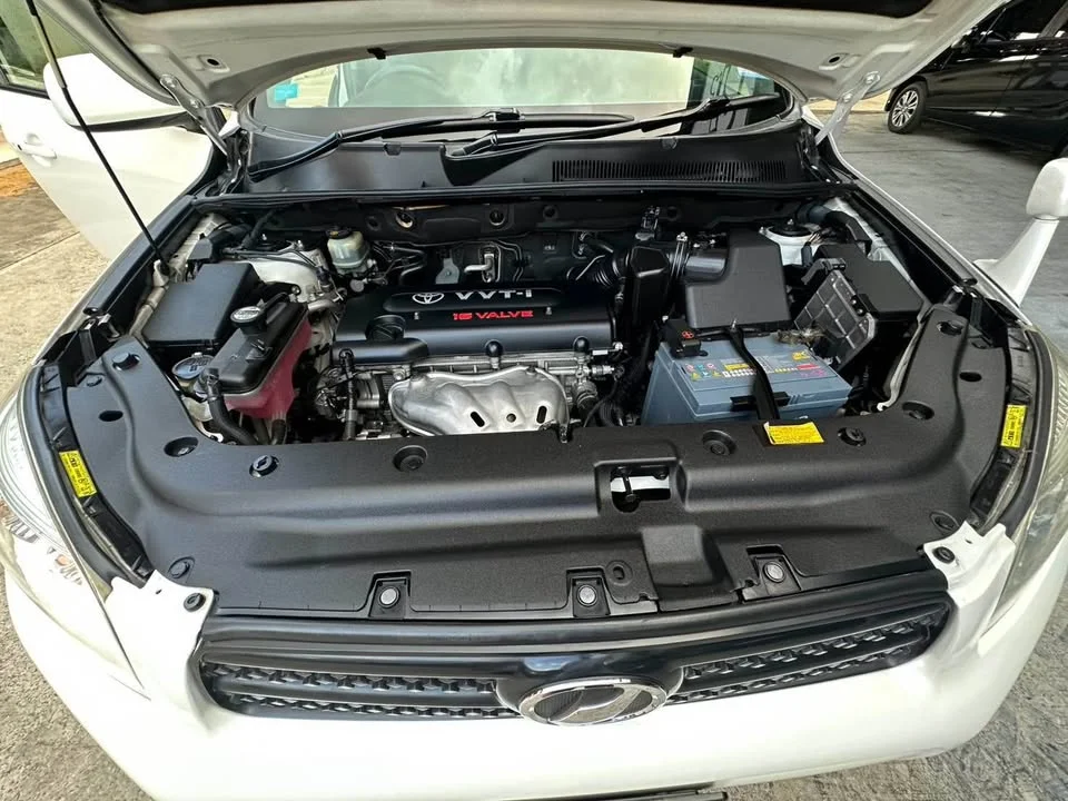 2006 Toyota RAV4 III 2