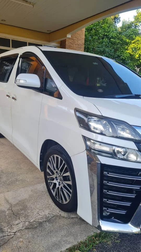 2010 Toyota Alphard, Vellfire III (AH30) 3