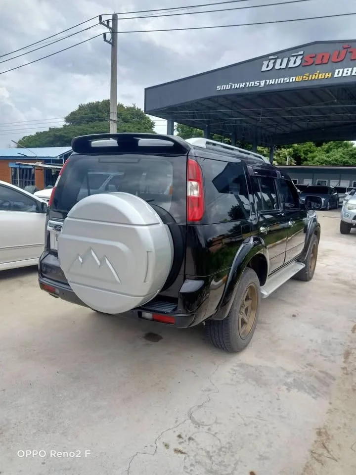 2014 Ford Everest I 3