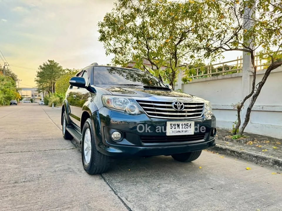 2013 Toyota Fortuner I 3