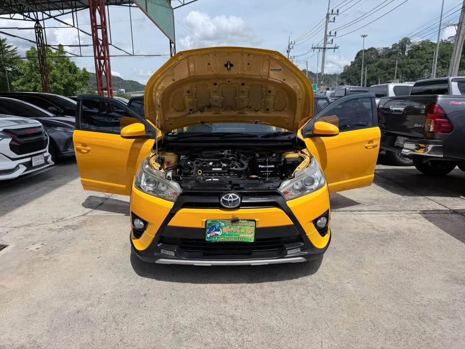 2017 Toyota Yaris III 2