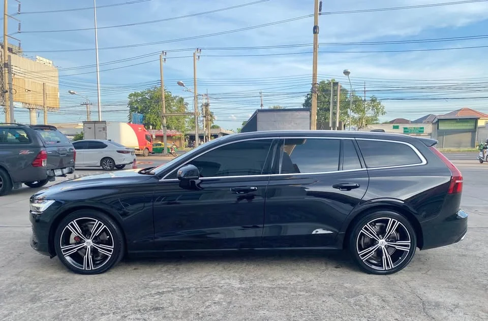 2021 Volvo V60 II 2