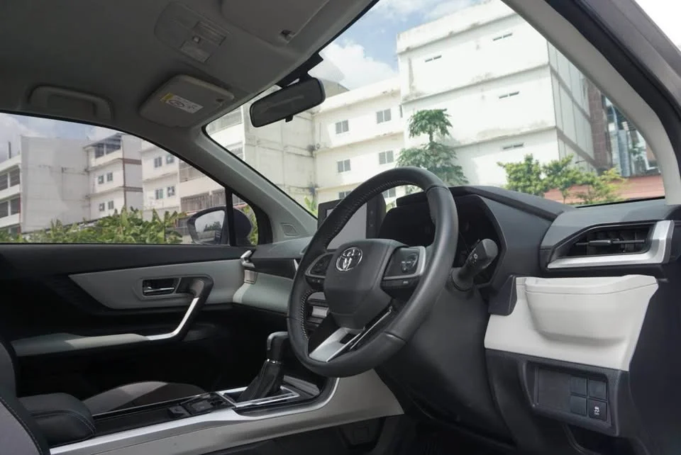 2023 Toyota Veloz III 2