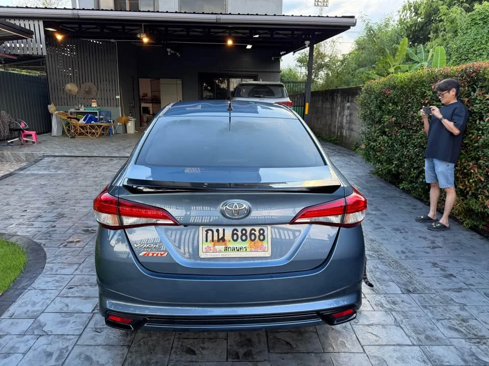 2020 Toyota Yaris ATIV III 3