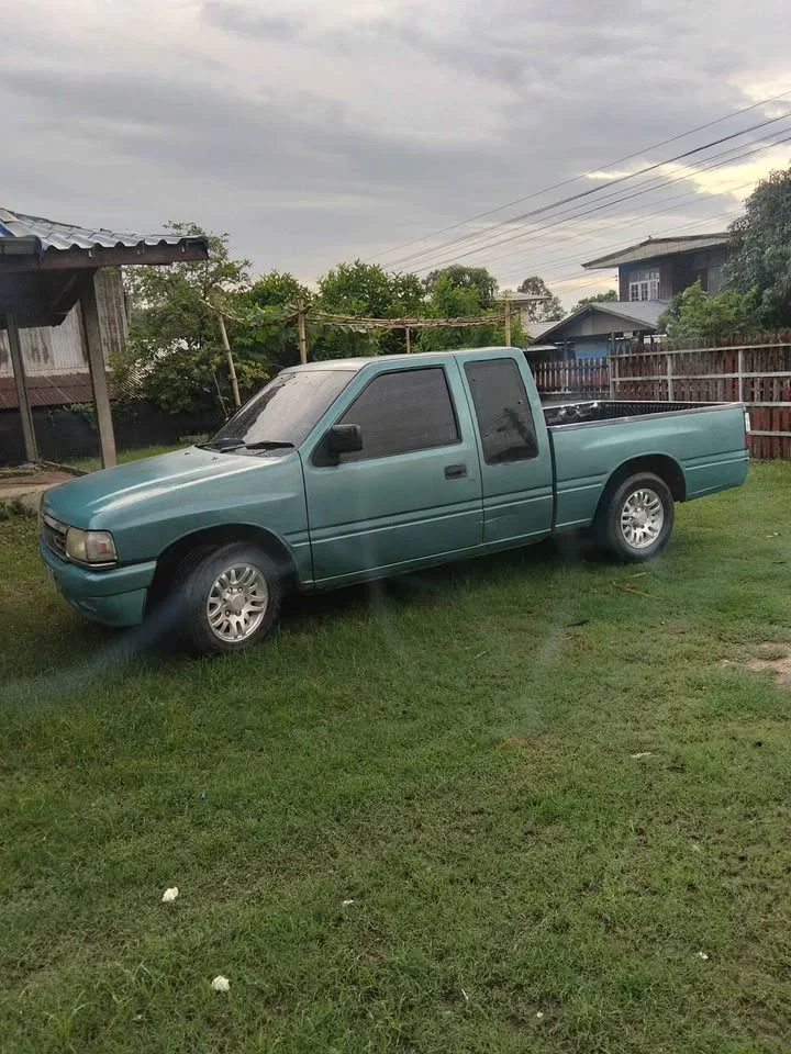 1994 Isuzu TFR III 3