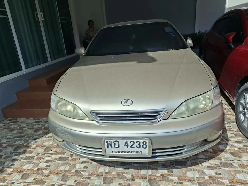 1998 Lexus ES III 2