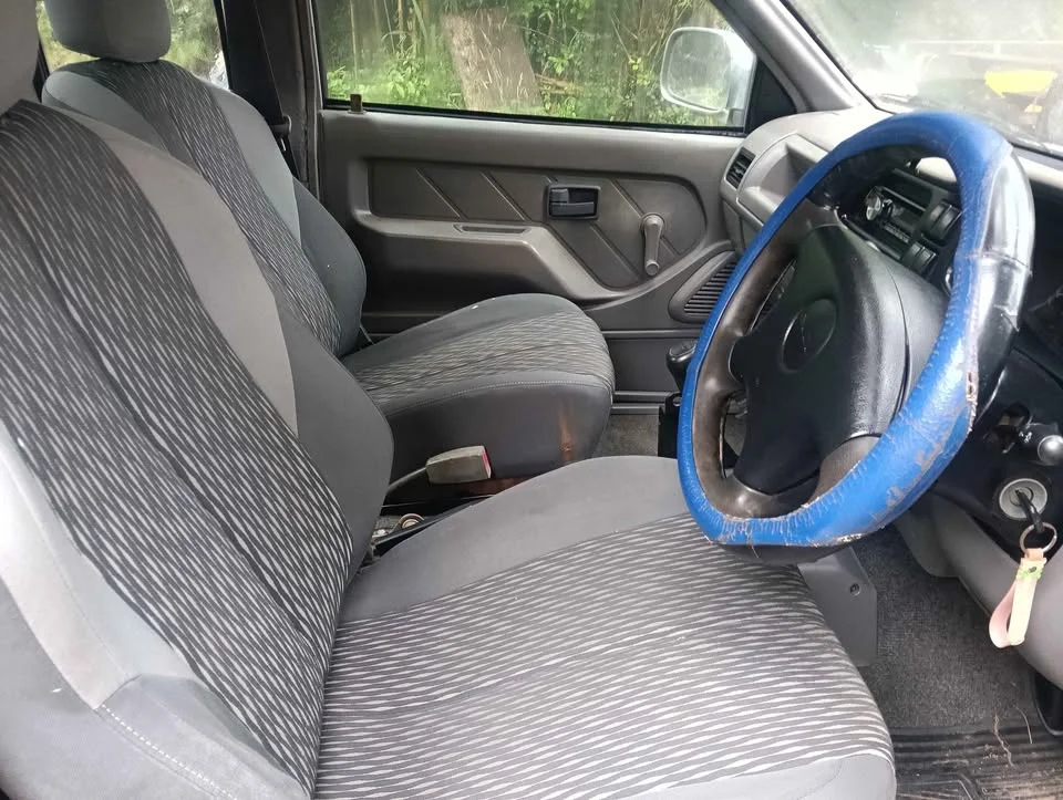 2000 Isuzu Faster Dragon Eyes III 3