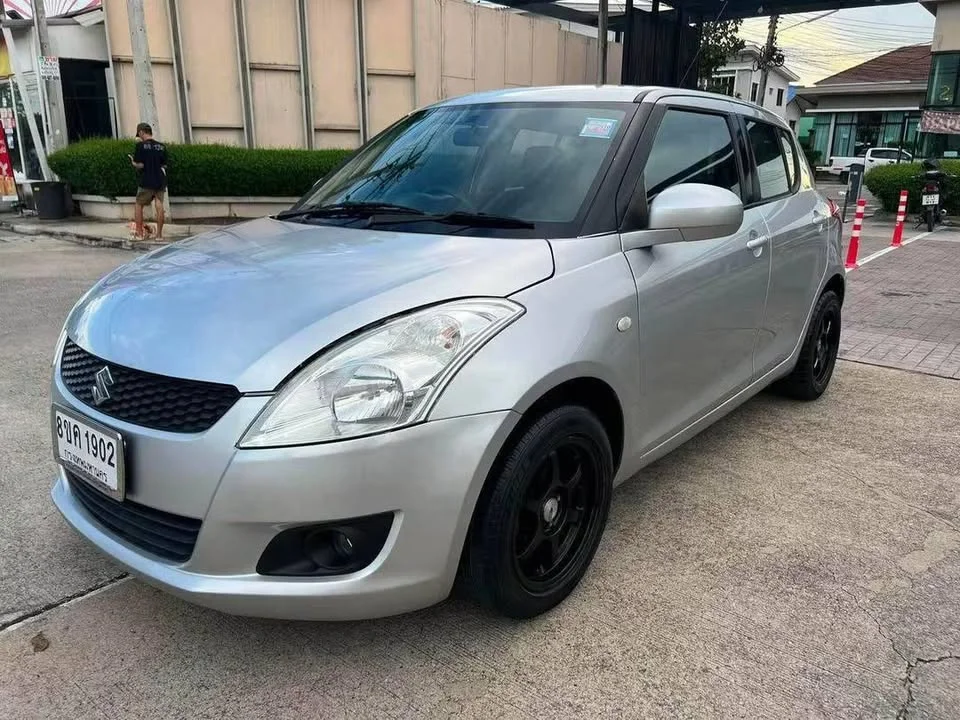 2014 Suzuki Swift II 2