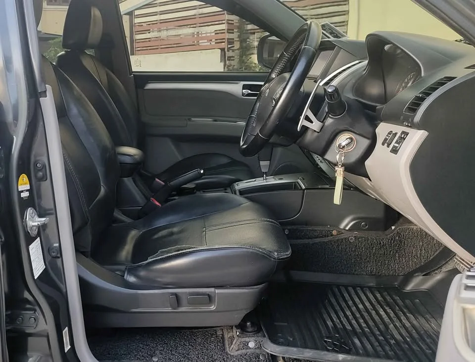2014 Mitsubishi Pajero Sport II 2