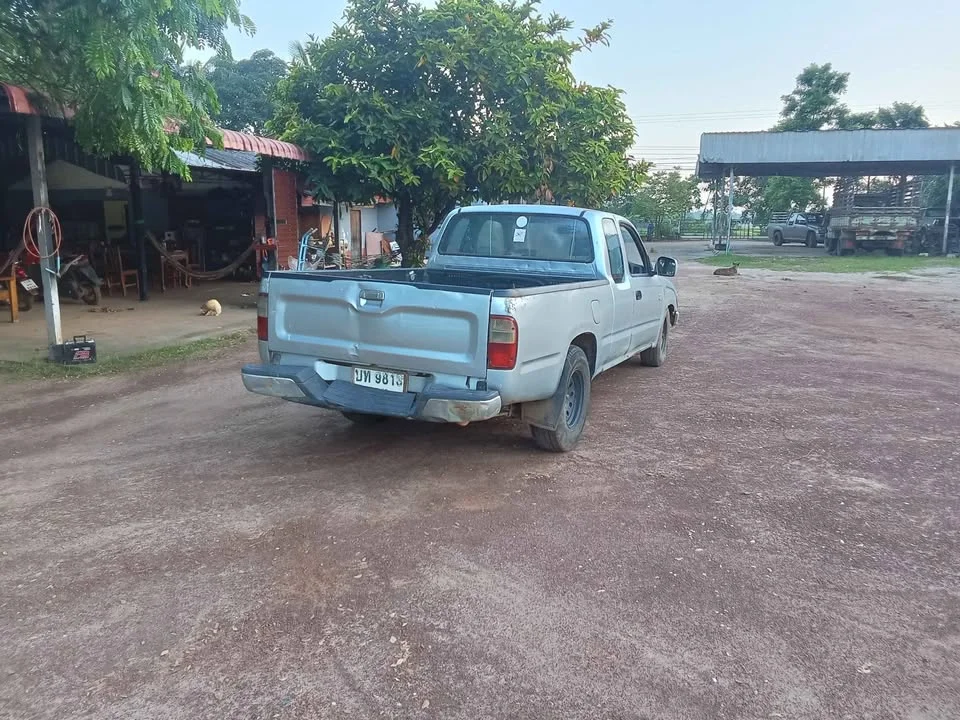 2002 Toyota Hilux Tiger VI 2