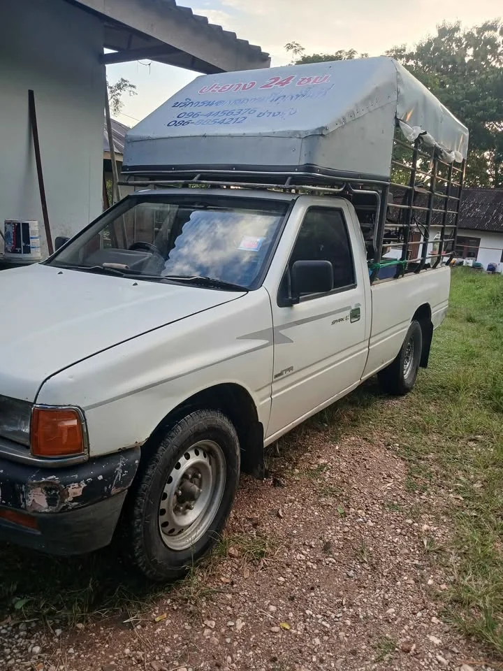 1991 Isuzu TFR III 2