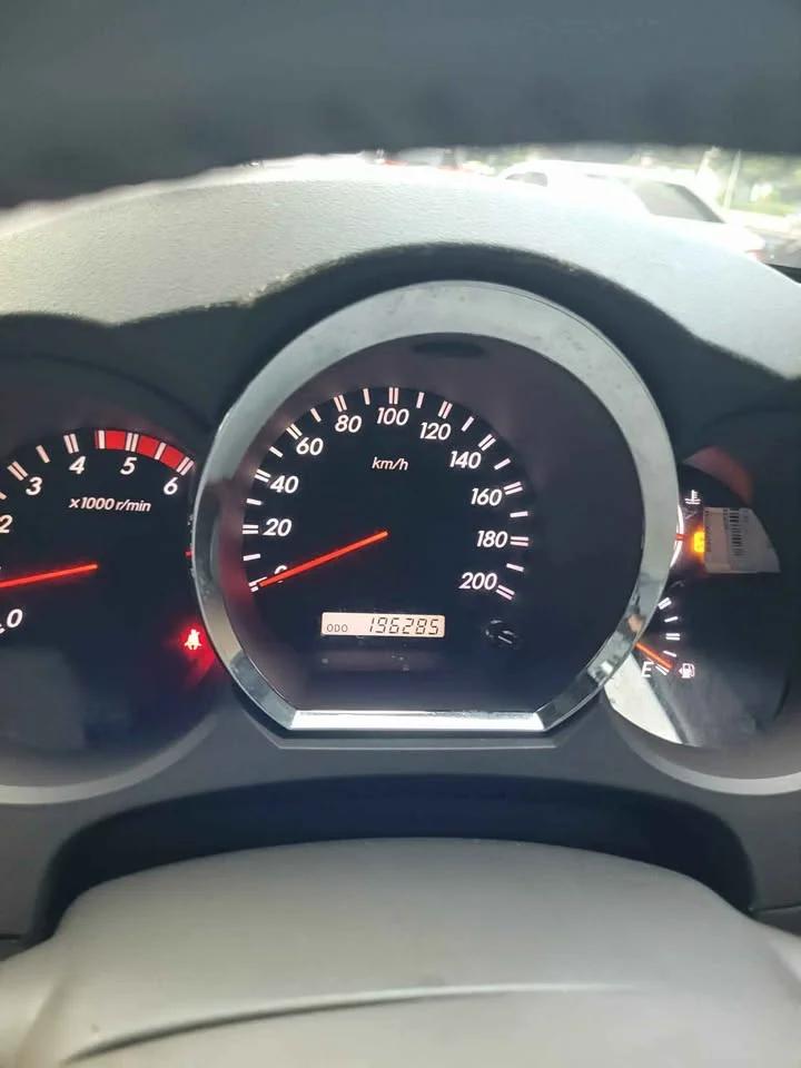 2010 Toyota Fortuner I 3