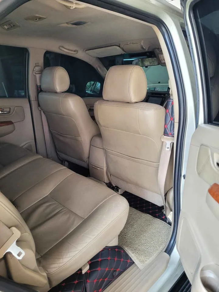 2010 Toyota Fortuner I 2