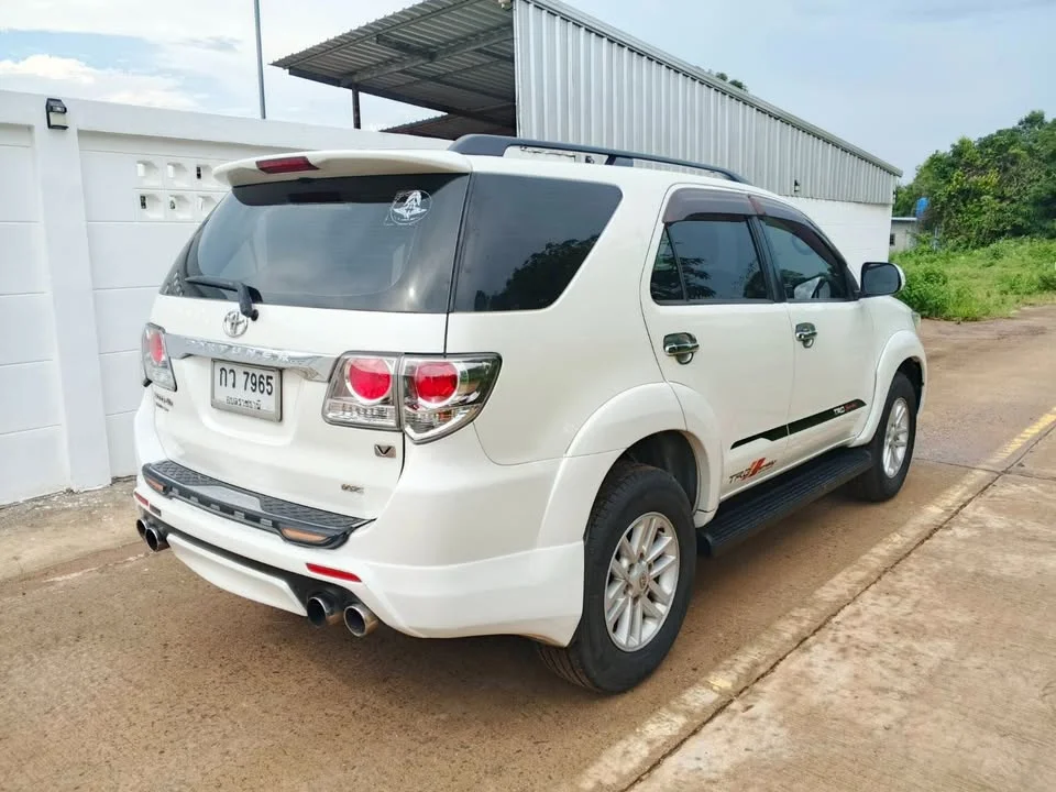 2012 Toyota Fortuner I 2