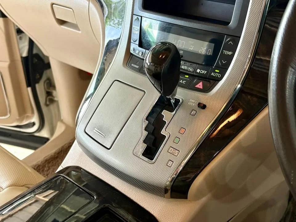 2013 Toyota Alphard, Vellfire II (AH20) 2