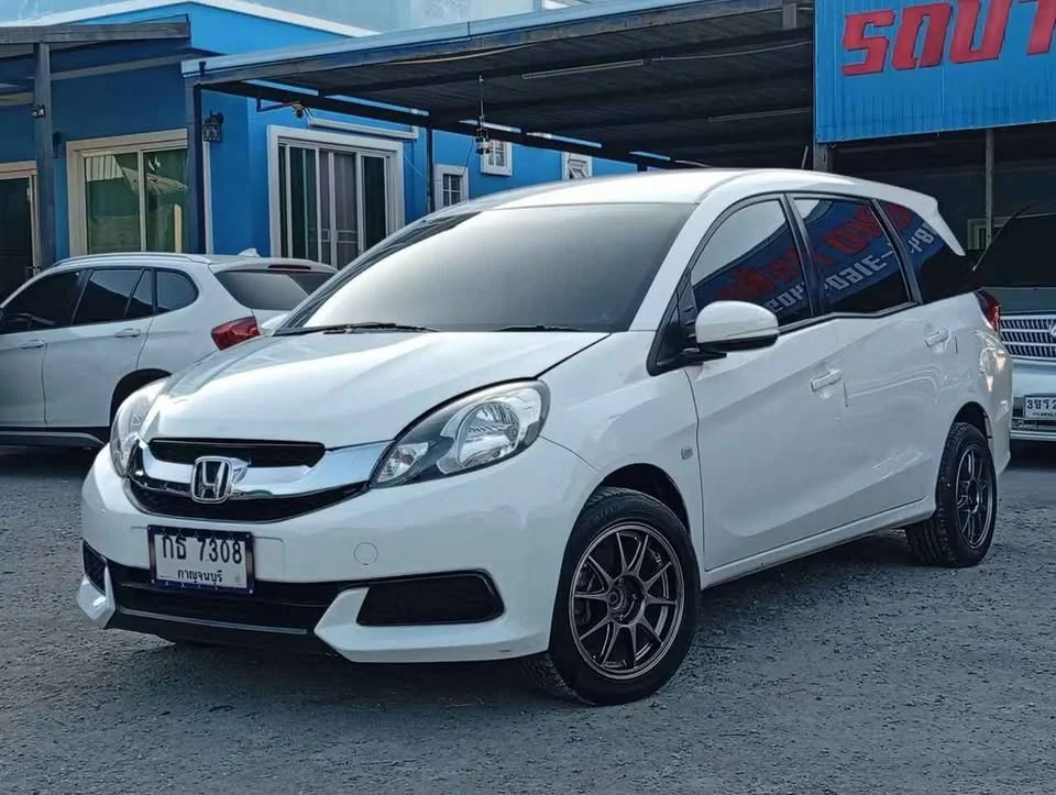 2016 Honda Mobilio II 3