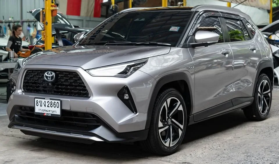 2024 Toyota Yaris Cross AC200 3
