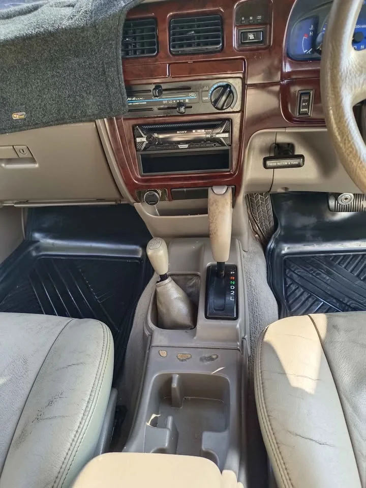 2003 Toyota Hilux Tiger VI 2