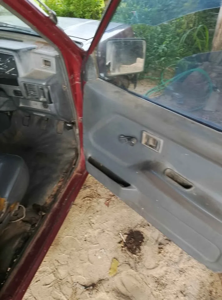 1995 Mitsubishi Triton II 3