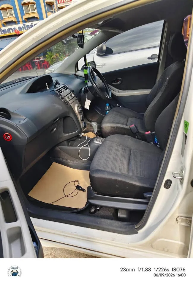 2010 Toyota Yaris II 3