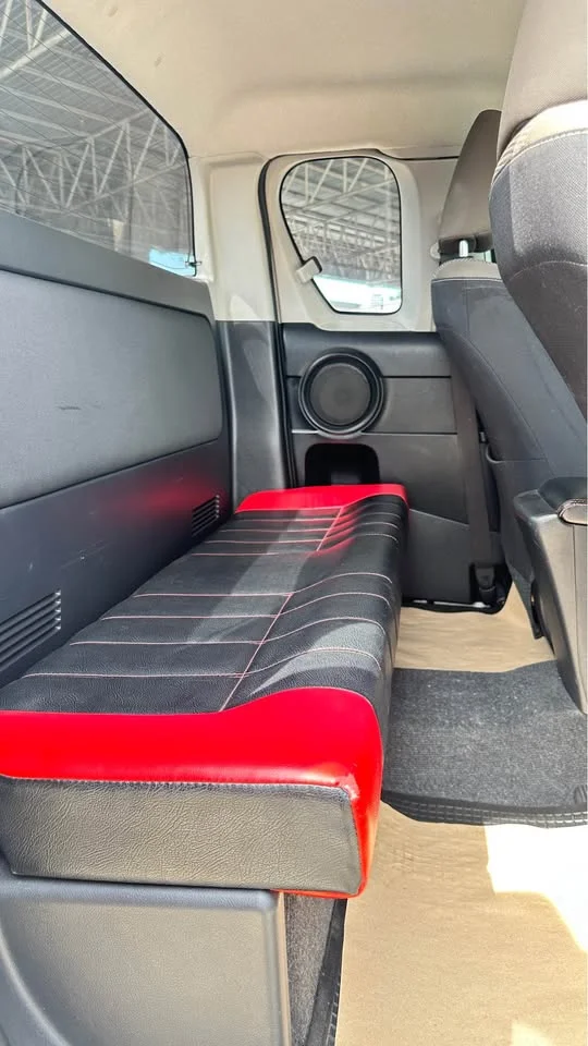 2016 Toyota Hilux VIII 2