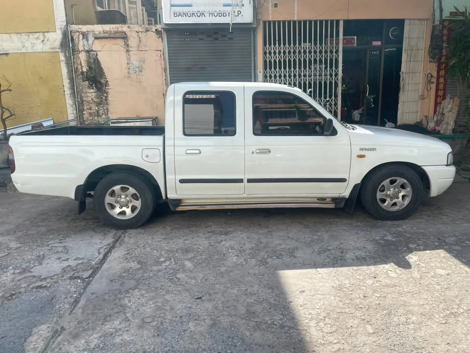 2002 Mazda 2500 Fighter V 3