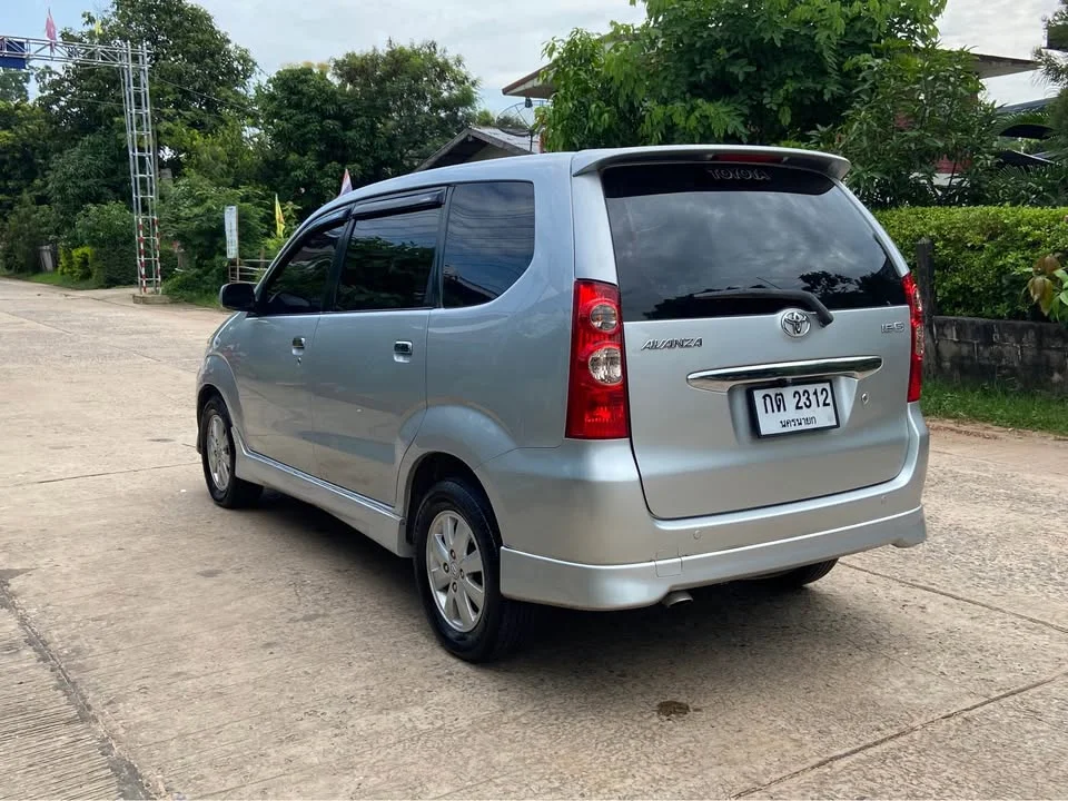 2010 Toyota Avanza I 2