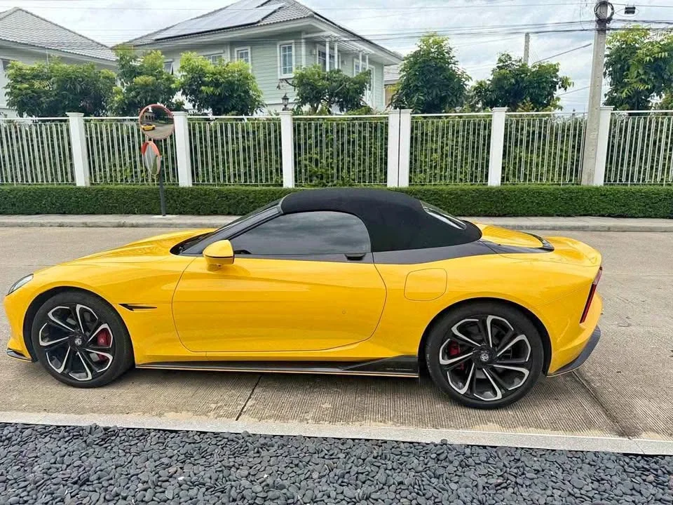 2024 MG Cyberster 2