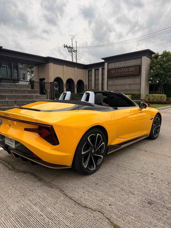 2024 MG Cyberster 3