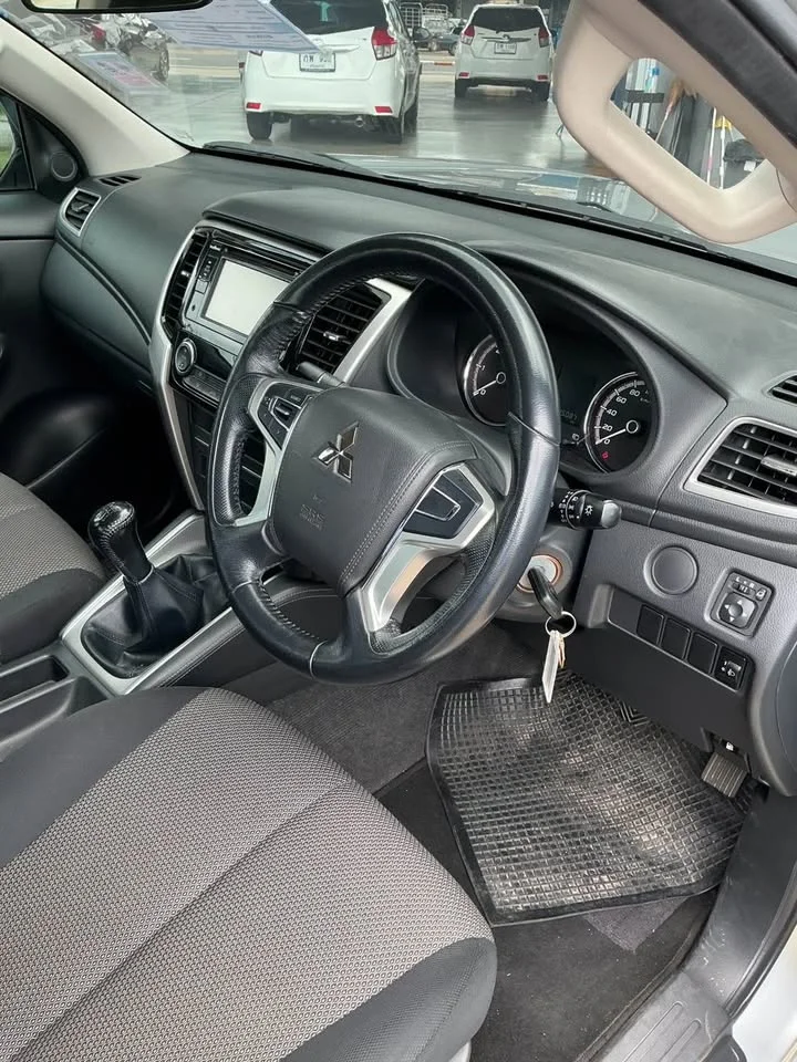 2018 Mitsubishi Triton V 3