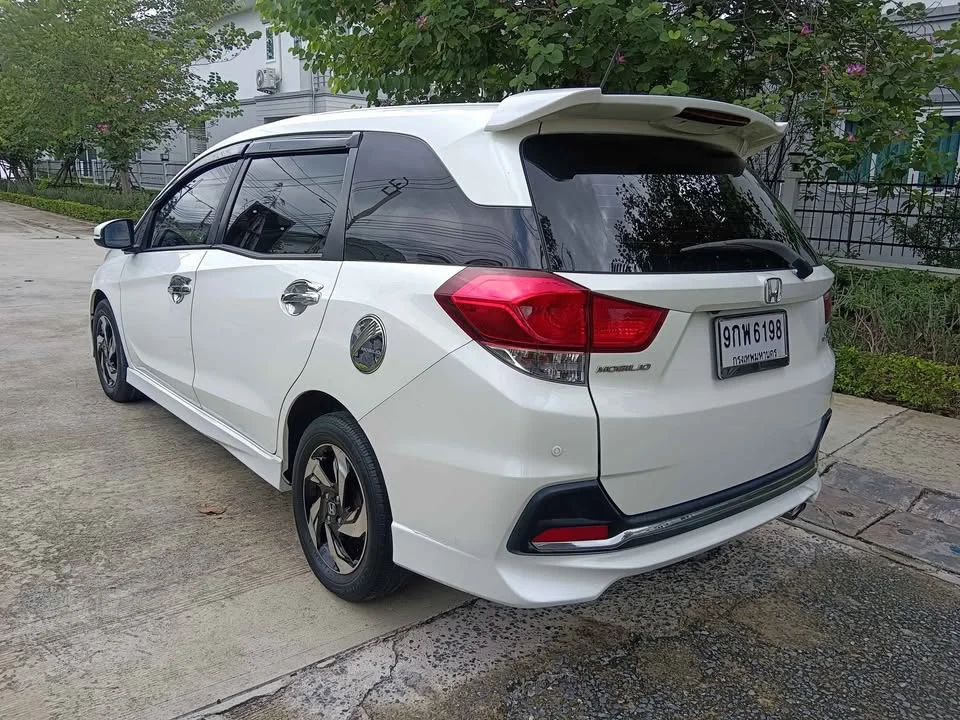 2015 Honda Mobilio II 2