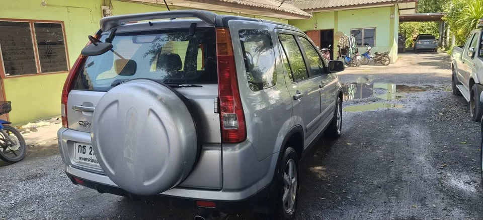 2004 Honda CR-V II 2