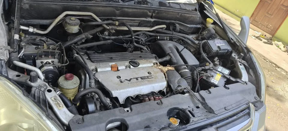 2004 Honda CR-V II 3