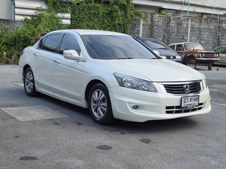 2010 Honda Accord VIII 3
