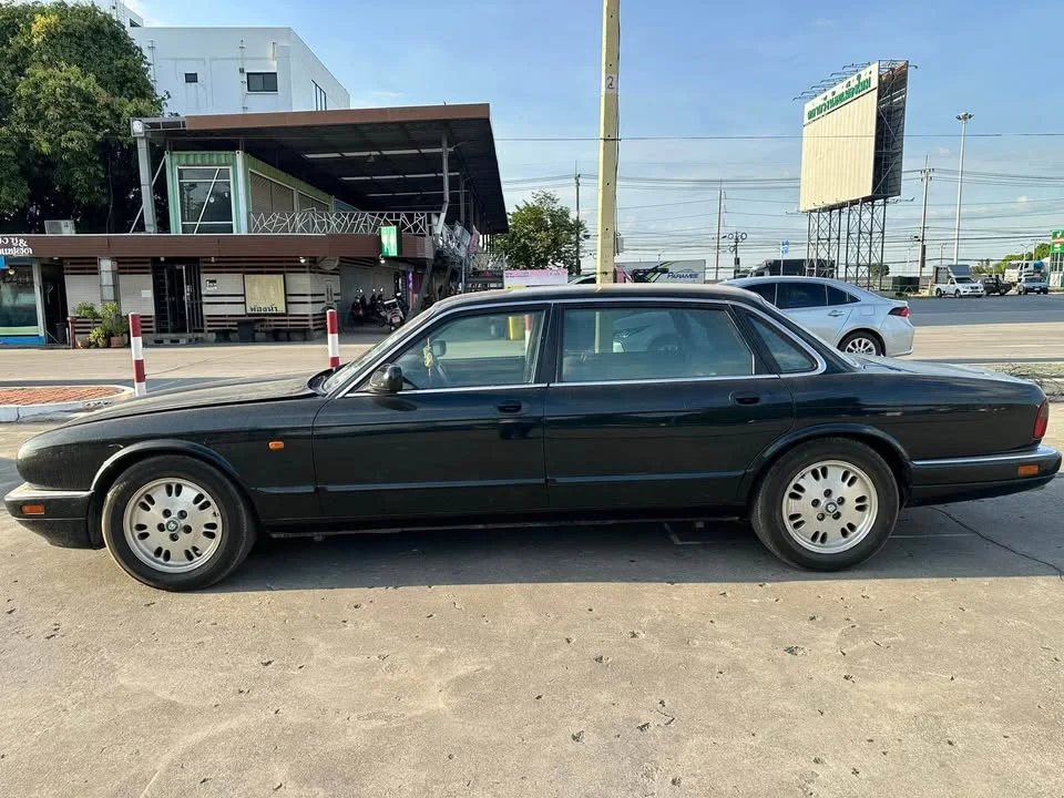 1997 Jaguar XJ X300, X308 3