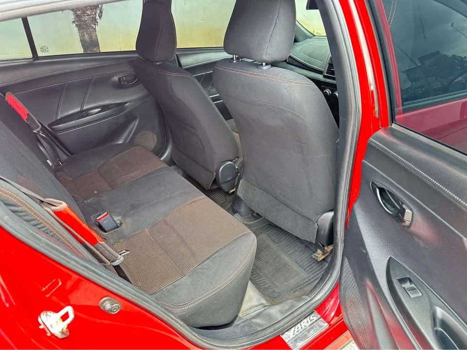 2015 Toyota Yaris III 2