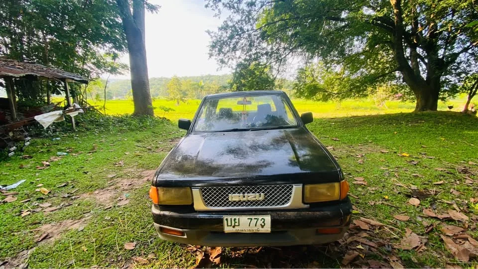 1995 Isuzu TFR III 2