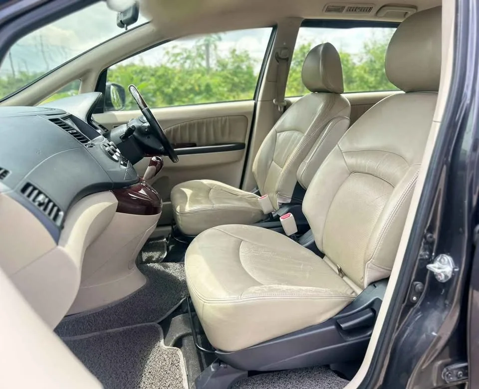 2008 Mitsubishi Space Wagon IV 3