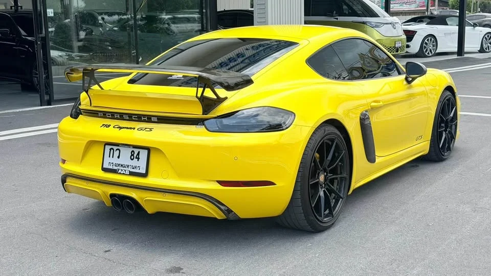 2022 Porsche 718 Boxster and Cayman IV 3