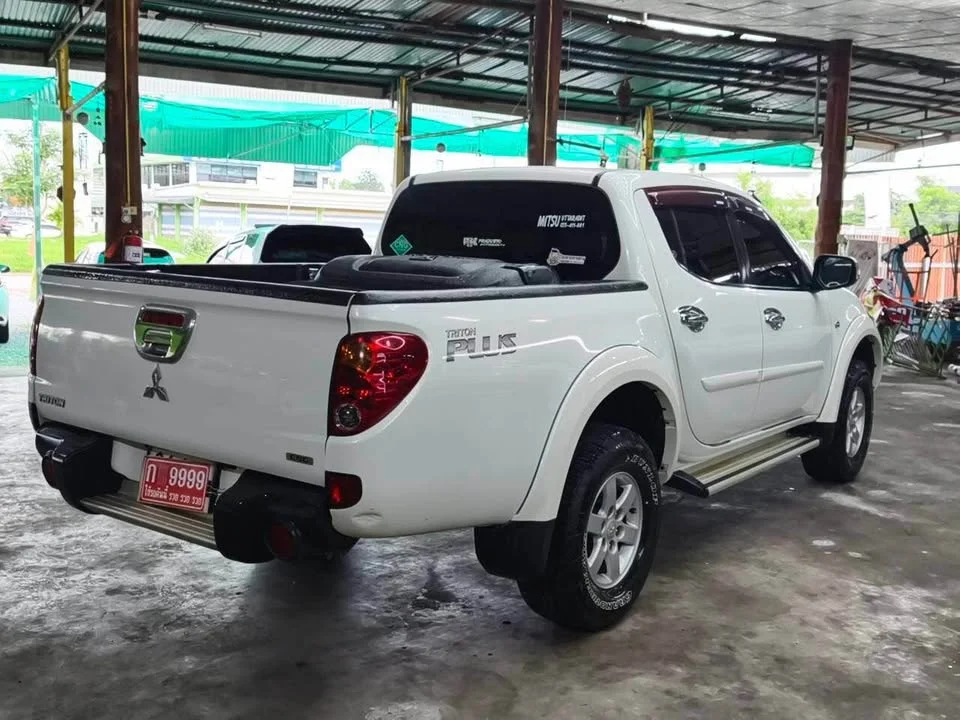 2012 Mitsubishi Triton IV 2