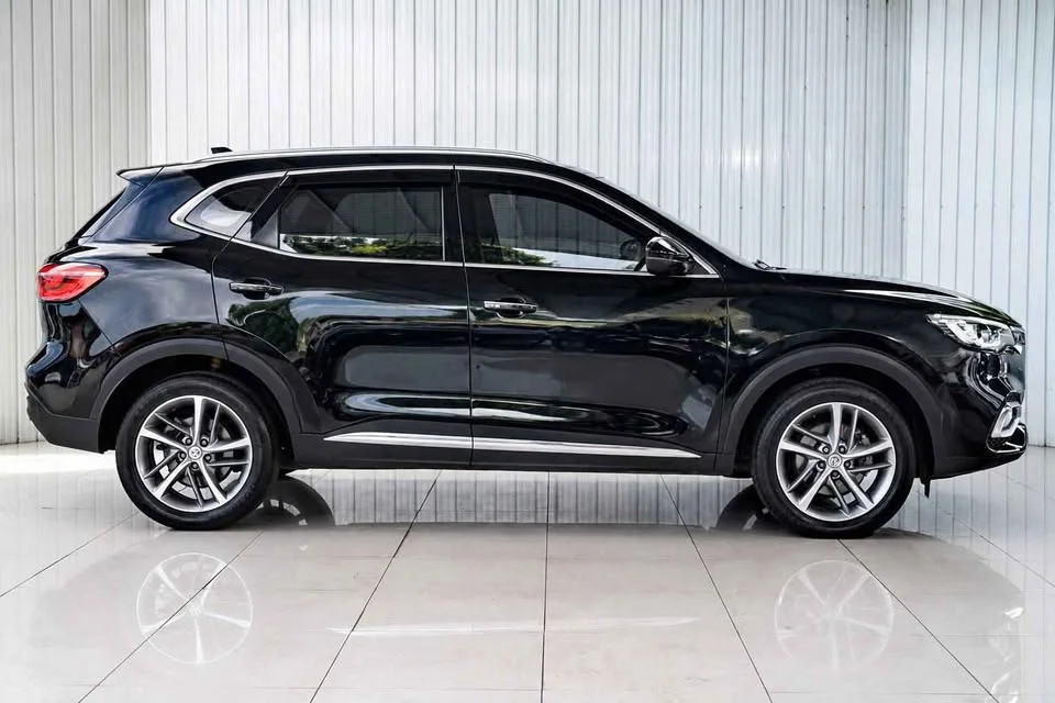 2021 MG HS 3