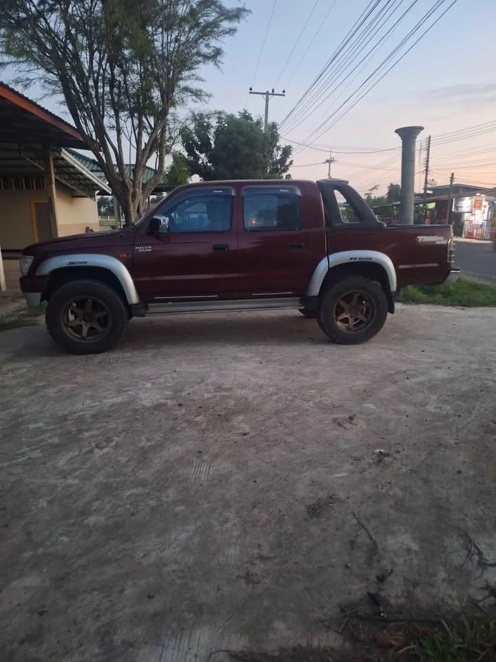 2001 Toyota Hilux Tiger VI 2