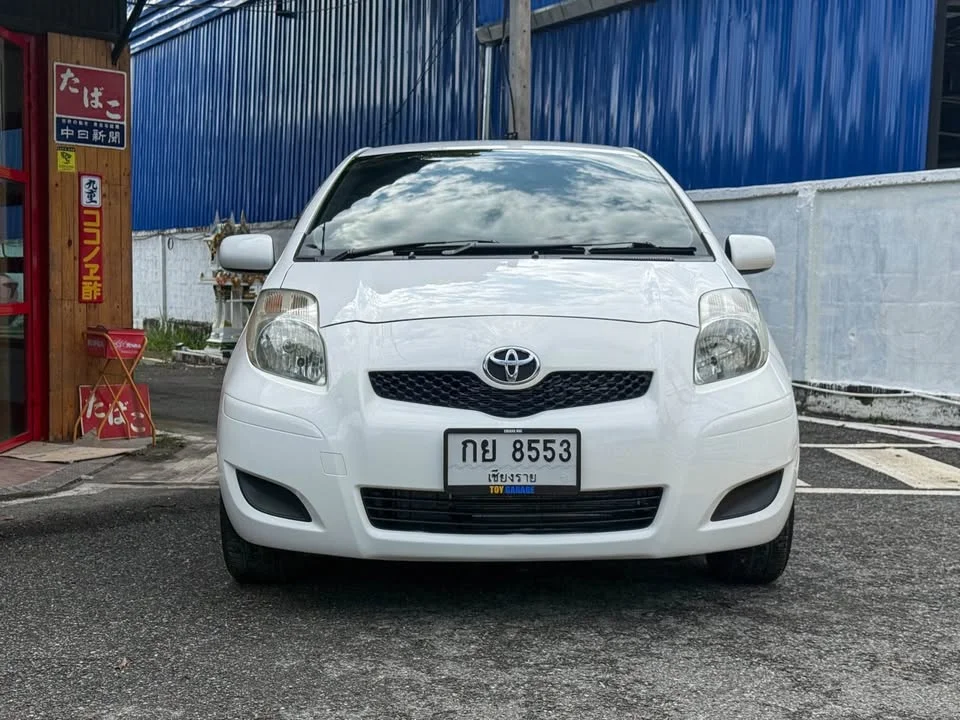 2009 Toyota Yaris II 2